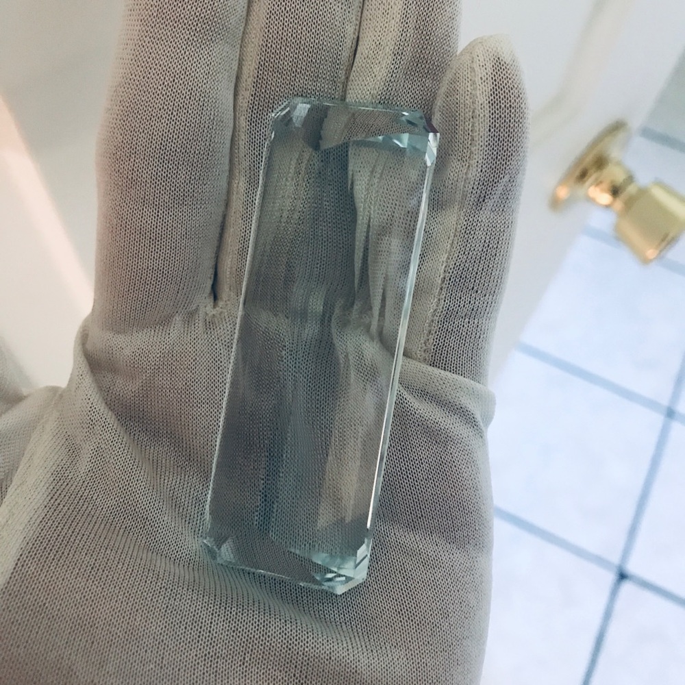 Huge IF 338.35 ct light blue aquamarine gemstone - Picture 6 of 8